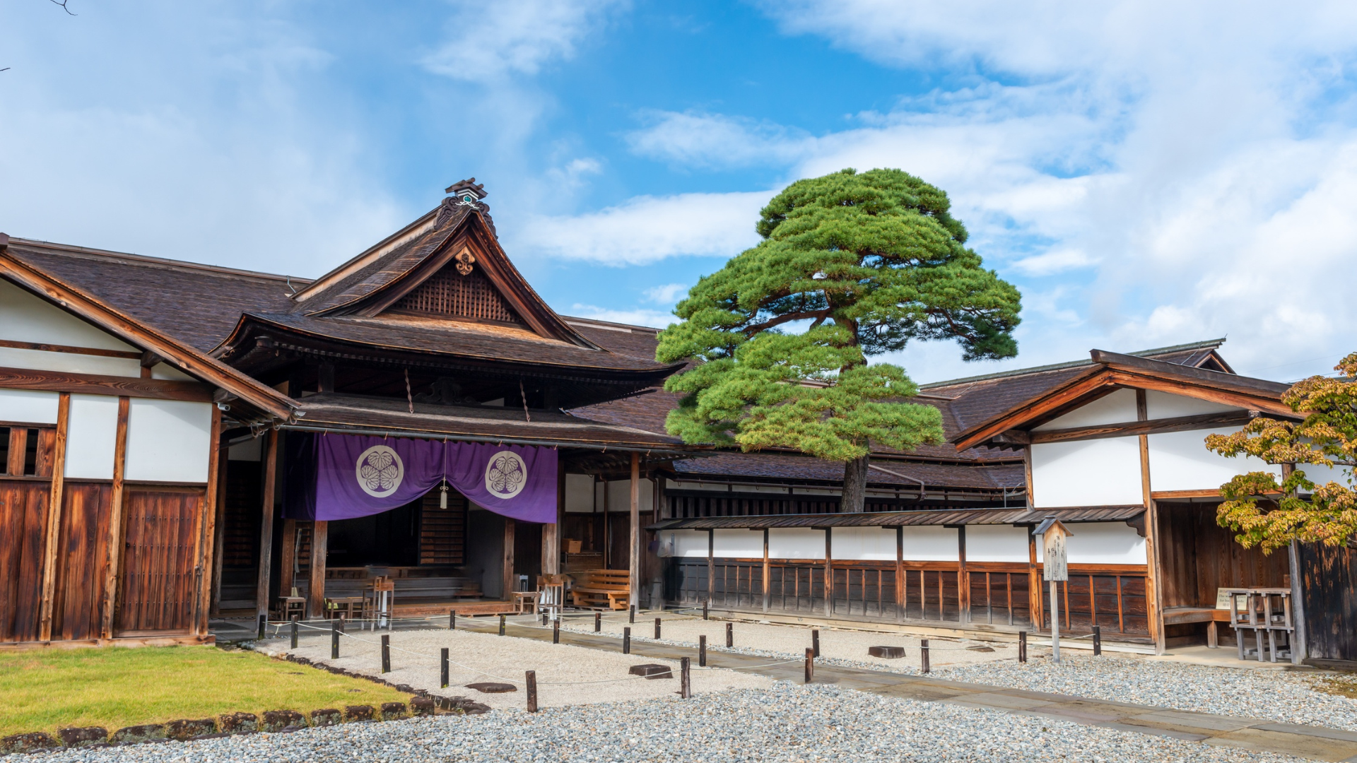 Takayama Sanmachi Suji Historic Streets